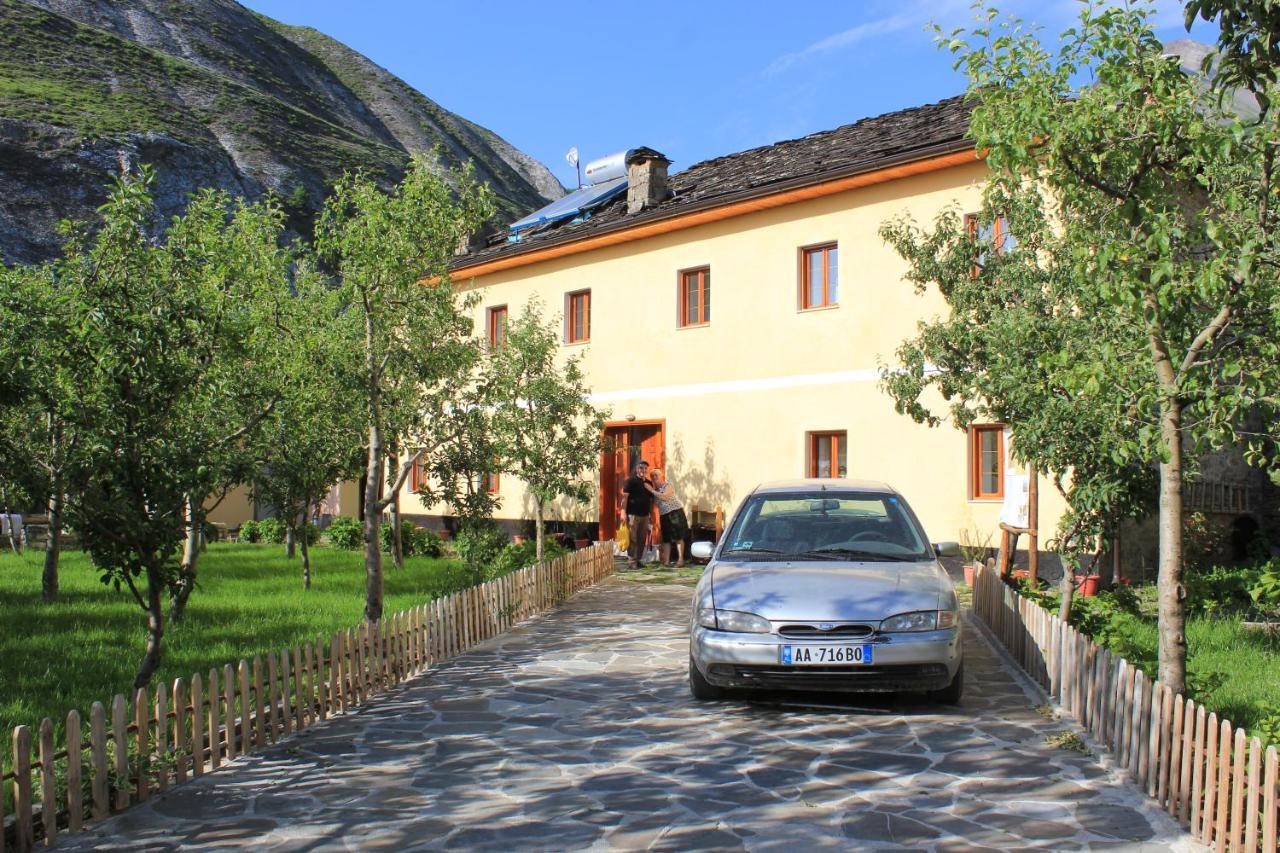 Guest House Sabriu Rabdisht Exterior photo